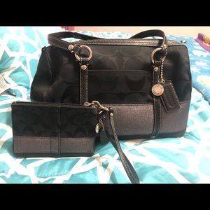 Beautiful/clean Coach purse with matching wallet